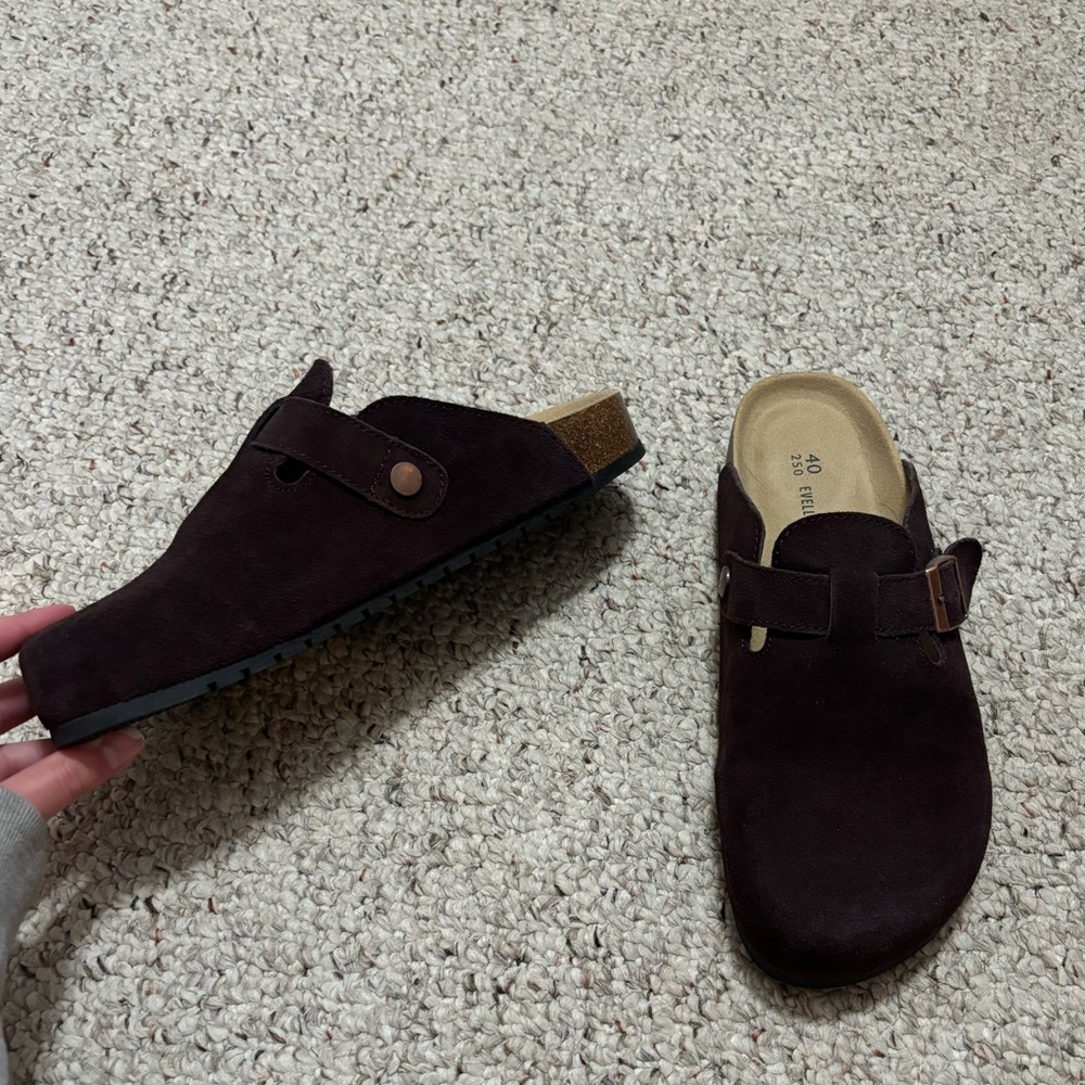 NWOT- never worn birk look alike